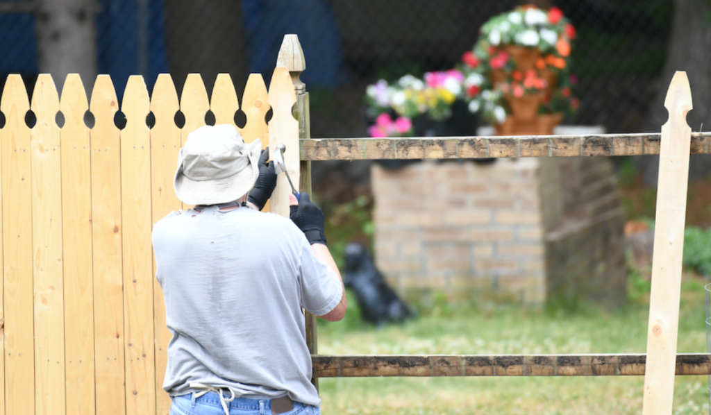 wood fence 